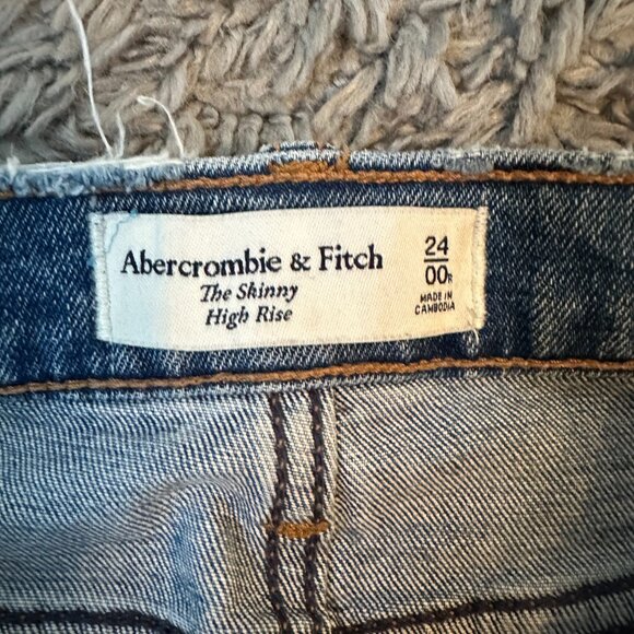 Abercrombie & Fitch Skinny High Rise Jeans - Picture 2 of 3